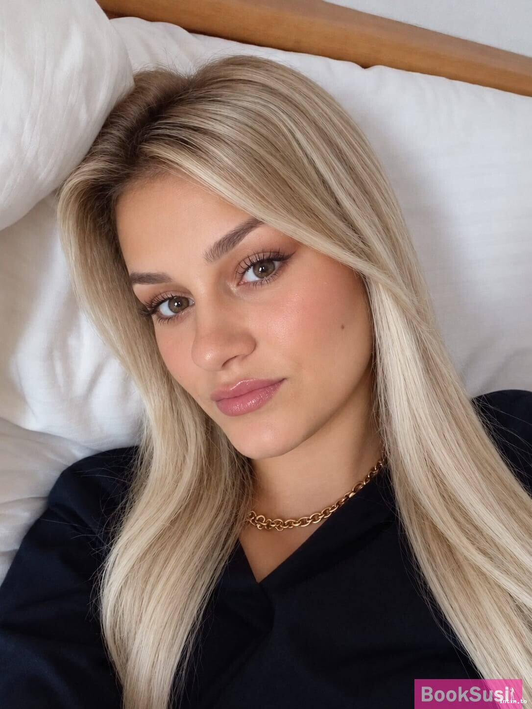 Mia