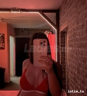 Amina aus Dortmund