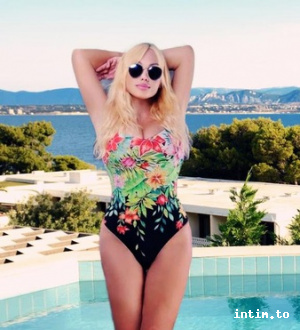 Angelique aus Bergisch Gladbach