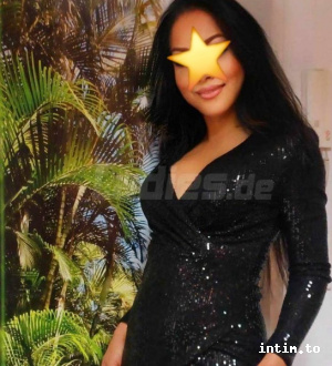 Nina aus Solingen