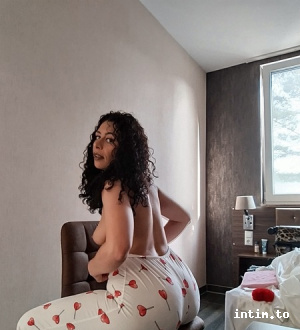 Ana aus Hanau