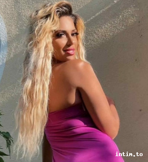 BELLA aus Regensburg